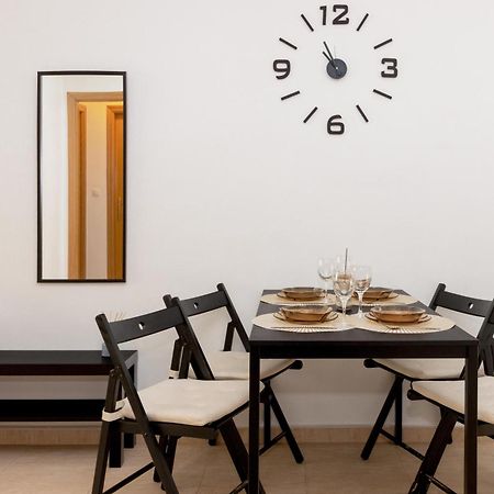 Relax Apartment Торевиеха Екстериор снимка
