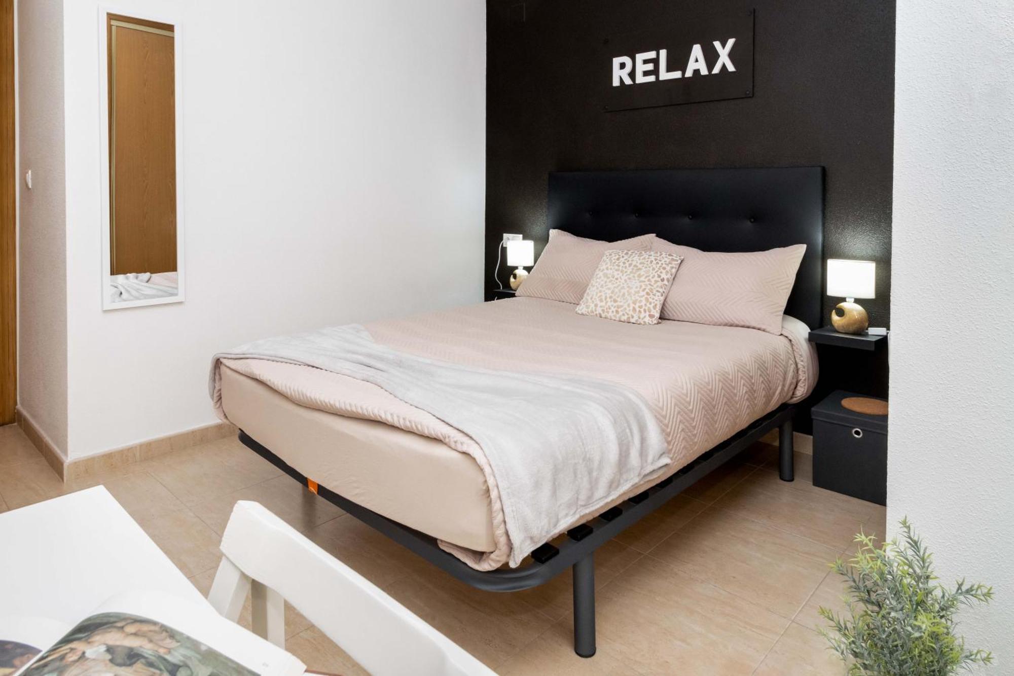 Relax Apartment Торевиеха Екстериор снимка