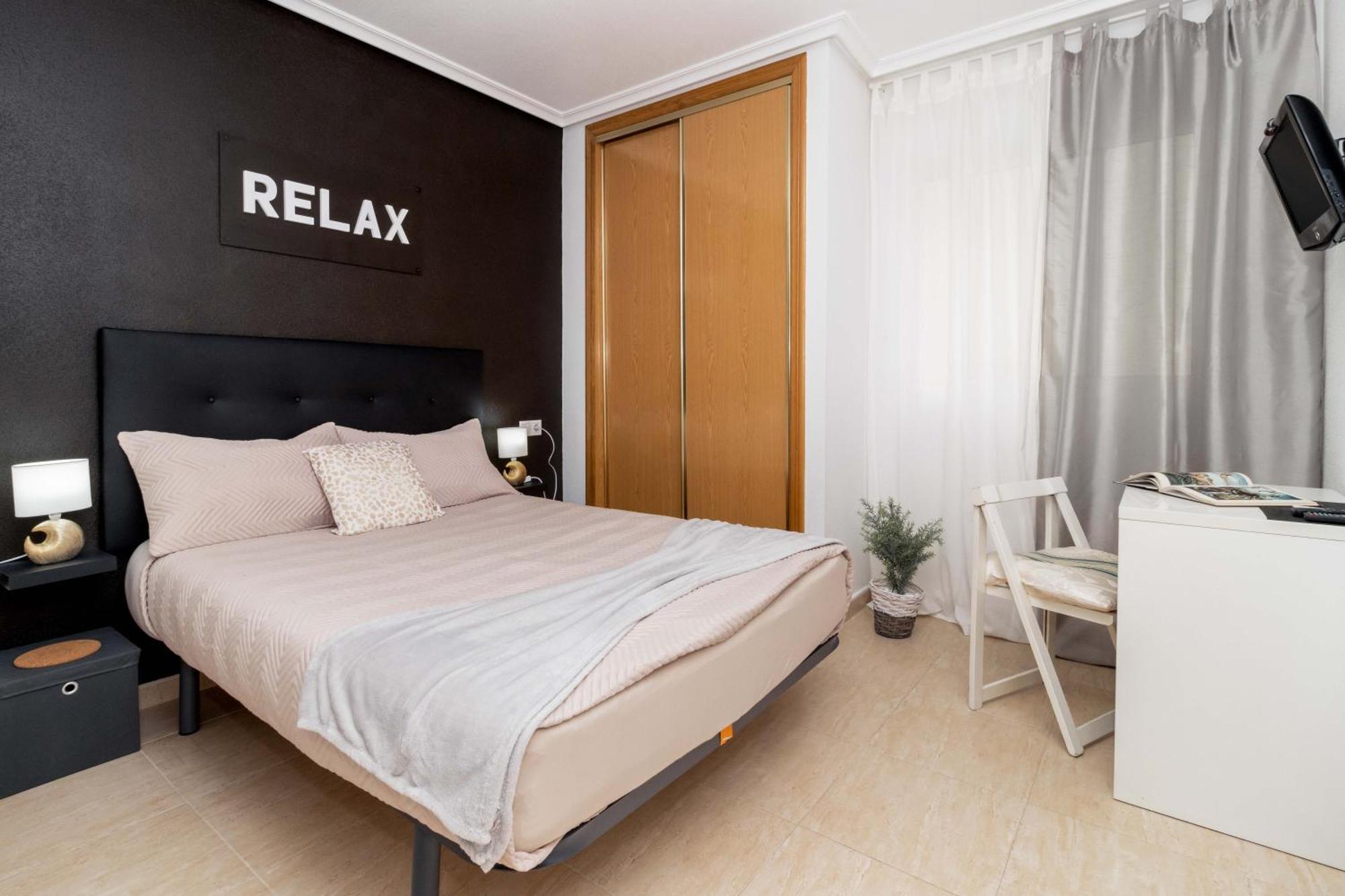 Relax Apartment Торевиеха Екстериор снимка